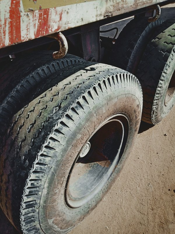 What is the best material for undercarriage shielding in British off-road vehicles?